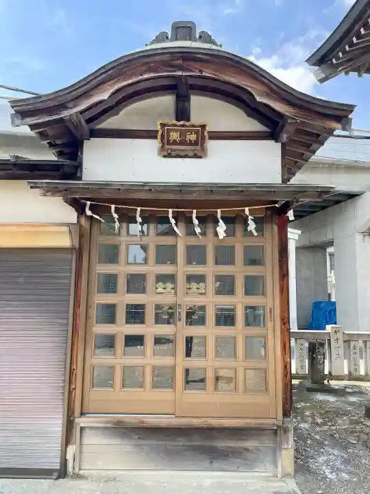 愛宕八坂神社の{uncategorized: "未分類", other: "その他", undefined: "問題あり", building: "その他建物", grave: "お墓", sacred_gate: "鳥居", guardian: "狛犬", statue: "像", buddha: "仏像", history: "歴史", nature: "自然", garden: "庭園", animal: "動物", pagoda: "塔", temizu: "手水舎", mountain_gate: "山門・神門", sanctuary: "本殿・本堂", subordinate: "末社・摂社", art: "芸術", scenery: "景色", jizo: "地蔵", ema: "絵馬", goshuin: "御朱印", omikuji: "おみくじ", items: "授与品その他", amulet: "お守り", goshuincho: "御朱印帳", eats: "食事", festival: "お祭り", votive_dance: "神楽", shichigosan: "七五三参", wedding: "結婚式", experience: "体験その他", initially: "初詣", around: "周辺", anti_infection: "感染症対策"}