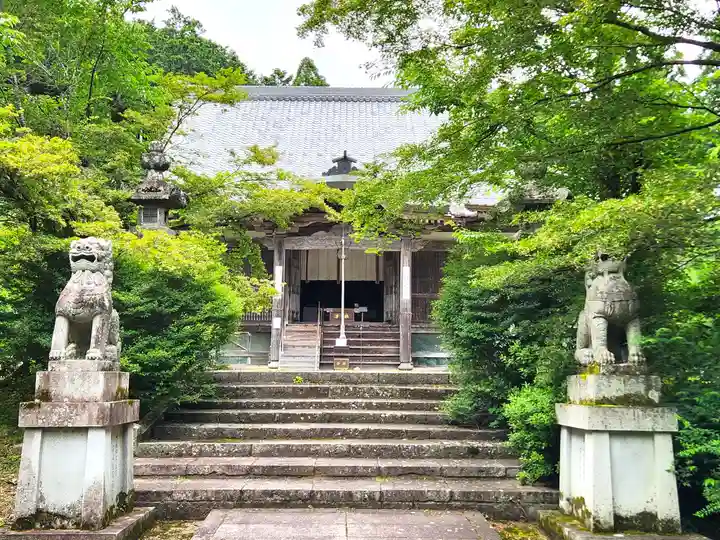 高山寺の本殿・本堂