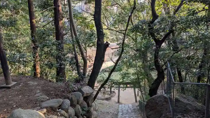 岩崎神社の景色