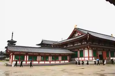 薬師寺の本殿・本堂