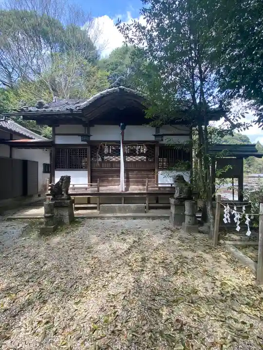 白髭神社の本殿・本堂