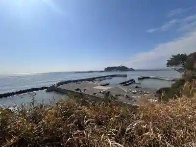 小動神社の{uncategorized: "未分類", other: "その他", undefined: "問題あり", building: "その他建物", grave: "お墓", sacred_gate: "鳥居", guardian: "狛犬", statue: "像", buddha: "仏像", history: "歴史", nature: "自然", garden: "庭園", animal: "動物", pagoda: "塔", temizu: "手水舎", mountain_gate: "山門・神門", sanctuary: "本殿・本堂", subordinate: "末社・摂社", art: "芸術", scenery: "景色", jizo: "地蔵", ema: "絵馬", goshuin: "御朱印", omikuji: "おみくじ", items: "授与品その他", amulet: "お守り", goshuincho: "御朱印帳", eats: "食事", festival: "お祭り", votive_dance: "神楽", shichigosan: "七五三参", wedding: "結婚式", experience: "体験その他", initially: "初詣", around: "周辺", anti_infection: "感染症対策"}