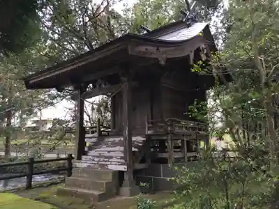 都萬神社の末社・摂社