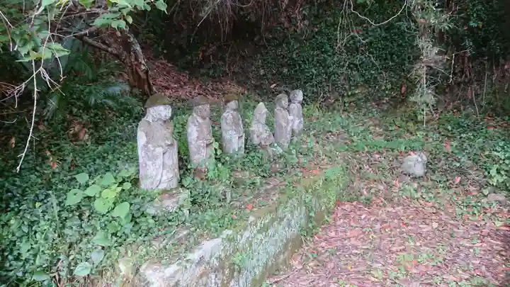 滝見観音堂の地蔵