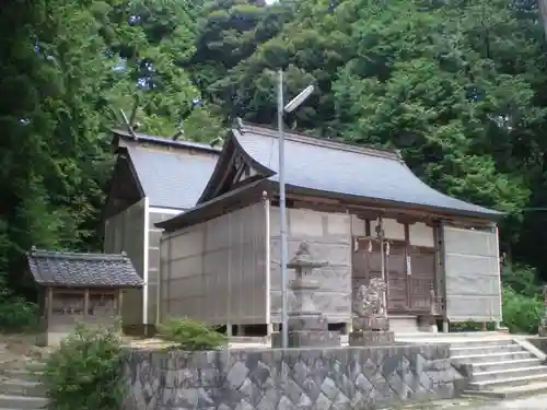 小虫神社の本殿・本堂