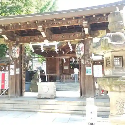 下谷神社の山門