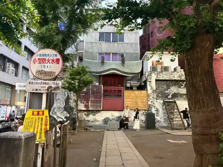 歌舞伎町弁財天(東京都)