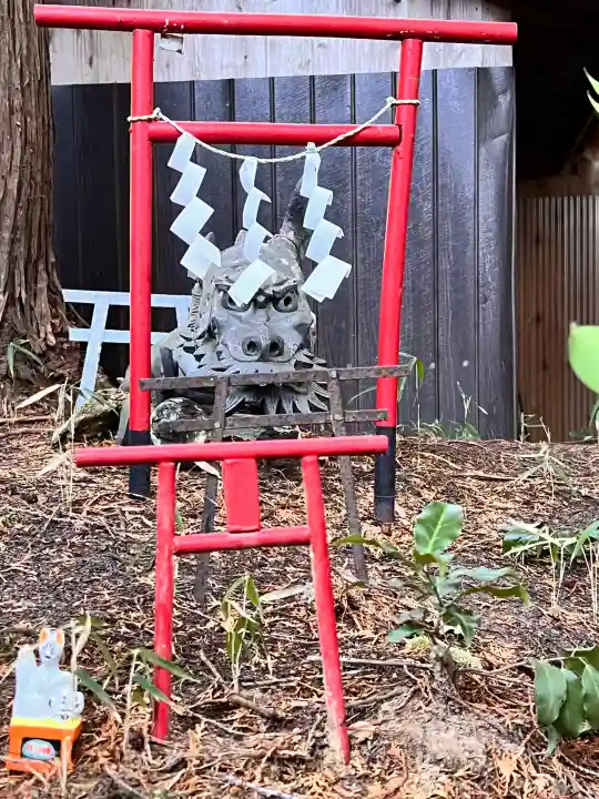 時切稲荷神社の{uncategorized: "未分類", other: "その他", undefined: "問題あり", building: "その他建物", grave: "お墓", sacred_gate: "鳥居", guardian: "狛犬", statue: "像", buddha: "仏像", history: "歴史", nature: "自然", garden: "庭園", animal: "動物", pagoda: "塔", temizu: "手水舎", mountain_gate: "山門・神門", sanctuary: "本殿・本堂", subordinate: "末社・摂社", art: "芸術", scenery: "景色", jizo: "地蔵", ema: "絵馬", goshuin: "御朱印", omikuji: "おみくじ", items: "授与品その他", amulet: "お守り", goshuincho: "御朱印帳", eats: "食事", festival: "お祭り", votive_dance: "神楽", shichigosan: "七五三参", wedding: "結婚式", experience: "体験その他", initially: "初詣", around: "周辺", anti_infection: "感染症対策"}