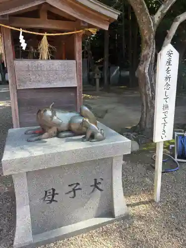 六所神社の{uncategorized: "未分類", other: "その他", undefined: "問題あり", building: "その他建物", grave: "お墓", sacred_gate: "鳥居", guardian: "狛犬", statue: "像", buddha: "仏像", history: "歴史", nature: "自然", garden: "庭園", animal: "動物", pagoda: "塔", temizu: "手水舎", mountain_gate: "山門・神門", sanctuary: "本殿・本堂", subordinate: "末社・摂社", art: "芸術", scenery: "景色", jizo: "地蔵", ema: "絵馬", goshuin: "御朱印", omikuji: "おみくじ", items: "授与品その他", amulet: "お守り", goshuincho: "御朱印帳", eats: "食事", festival: "お祭り", votive_dance: "神楽", shichigosan: "七五三参", wedding: "結婚式", experience: "体験その他", initially: "初詣", around: "周辺", anti_infection: "感染症対策"}
