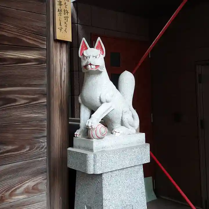 孫三稲荷神社の狛犬