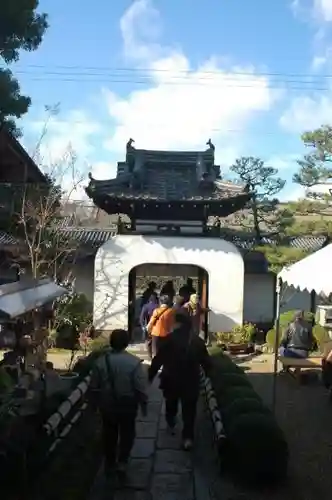 後白河院御聖蹟　法住寺の山門