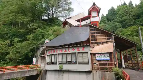 高龍神社の建物その他