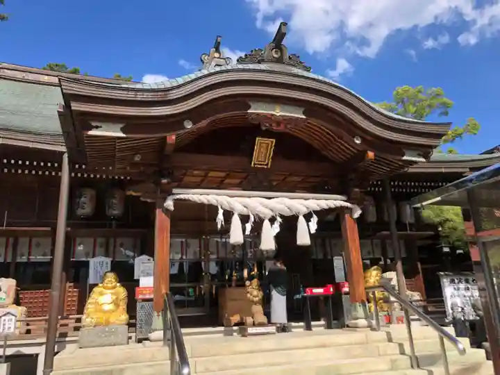 田村神社の本殿・本堂
