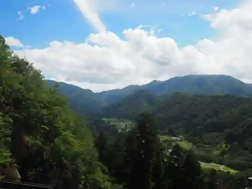 宝珠山 立石寺の{uncategorized: "未分類", other: "その他", undefined: "問題あり", building: "その他建物", grave: "お墓", sacred_gate: "鳥居", guardian: "狛犬", statue: "像", buddha: "仏像", history: "歴史", nature: "自然", garden: "庭園", animal: "動物", pagoda: "塔", temizu: "手水舎", mountain_gate: "山門・神門", sanctuary: "本殿・本堂", subordinate: "末社・摂社", art: "芸術", scenery: "景色", jizo: "地蔵", ema: "絵馬", goshuin: "御朱印", omikuji: "おみくじ", items: "授与品その他", amulet: "お守り", goshuincho: "御朱印帳", eats: "食事", festival: "お祭り", votive_dance: "神楽", shichigosan: "七五三参", wedding: "結婚式", experience: "体験その他", initially: "初詣", around: "周辺", anti_infection: "感染症対策"}