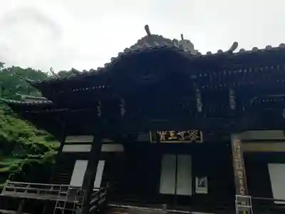 三寳寺の本殿・本堂
