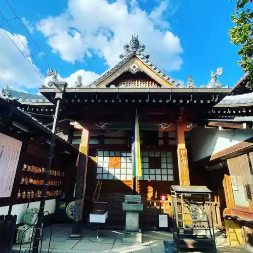 東光院の本殿