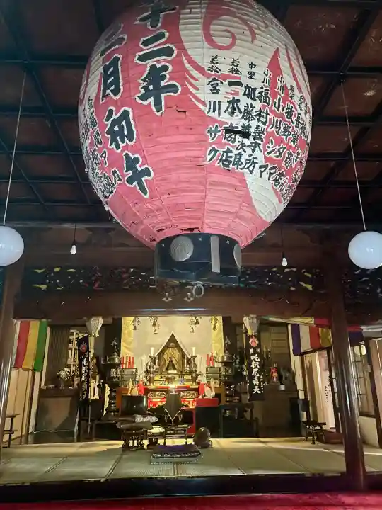 徳寿院の{uncategorized: "未分類", other: "その他", undefined: "問題あり", building: "その他建物", grave: "お墓", sacred_gate: "鳥居", guardian: "狛犬", statue: "像", buddha: "仏像", history: "歴史", nature: "自然", garden: "庭園", animal: "動物", pagoda: "塔", temizu: "手水舎", mountain_gate: "山門・神門", sanctuary: "本殿・本堂", subordinate: "末社・摂社", art: "芸術", scenery: "景色", jizo: "地蔵", ema: "絵馬", goshuin: "御朱印", omikuji: "おみくじ", items: "授与品その他", amulet: "お守り", goshuincho: "御朱印帳", eats: "食事", festival: "お祭り", votive_dance: "神楽", shichigosan: "七五三参", wedding: "結婚式", experience: "体験その他", initially: "初詣", around: "周辺", anti_infection: "感染症対策"}