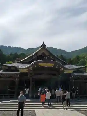 彌彦神社の本殿・本堂