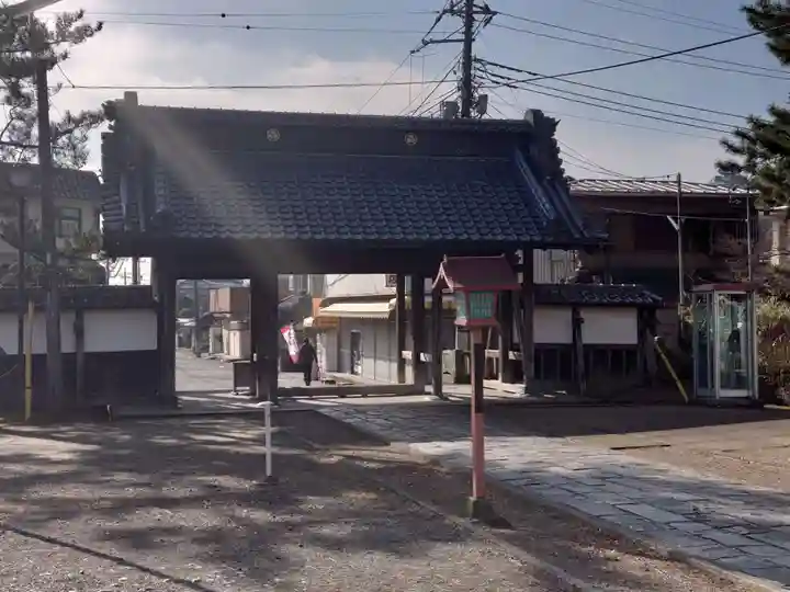 大光院 新田寺の山門・神門