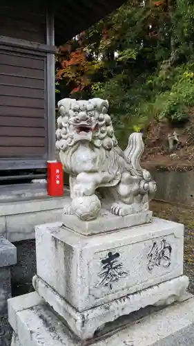 水神社の狛犬