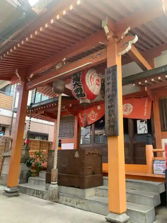 豊受稲荷本宮の{uncategorized: "未分類", other: "その他", undefined: "問題あり", building: "その他建物", grave: "お墓", sacred_gate: "鳥居", guardian: "狛犬", statue: "像", buddha: "仏像", history: "歴史", nature: "自然", garden: "庭園", animal: "動物", pagoda: "塔", temizu: "手水舎", mountain_gate: "山門・神門", sanctuary: "本殿・本堂", subordinate: "末社・摂社", art: "芸術", scenery: "景色", jizo: "地蔵", ema: "絵馬", goshuin: "御朱印", omikuji: "おみくじ", items: "授与品その他", amulet: "お守り", goshuincho: "御朱印帳", eats: "食事", festival: "お祭り", votive_dance: "神楽", shichigosan: "七五三参", wedding: "結婚式", experience: "体験その他", initially: "初詣", around: "周辺", anti_infection: "感染症対策"}