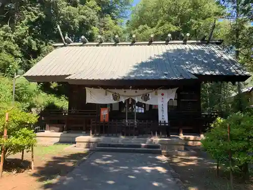 酒折宮の本殿・本堂