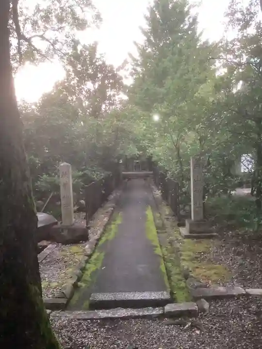 溝旗神社(肇國神社)の末社・摂社
