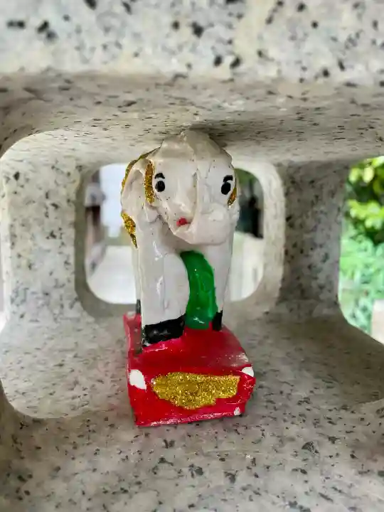 第六天社の{uncategorized: "未分類", other: "その他", undefined: "問題あり", building: "その他建物", grave: "お墓", sacred_gate: "鳥居", guardian: "狛犬", statue: "像", buddha: "仏像", history: "歴史", nature: "自然", garden: "庭園", animal: "動物", pagoda: "塔", temizu: "手水舎", mountain_gate: "山門・神門", sanctuary: "本殿・本堂", subordinate: "末社・摂社", art: "芸術", scenery: "景色", jizo: "地蔵", ema: "絵馬", goshuin: "御朱印", omikuji: "おみくじ", items: "授与品その他", amulet: "お守り", goshuincho: "御朱印帳", eats: "食事", festival: "お祭り", votive_dance: "神楽", shichigosan: "七五三参", wedding: "結婚式", experience: "体験その他", initially: "初詣", around: "周辺", anti_infection: "感染症対策"}