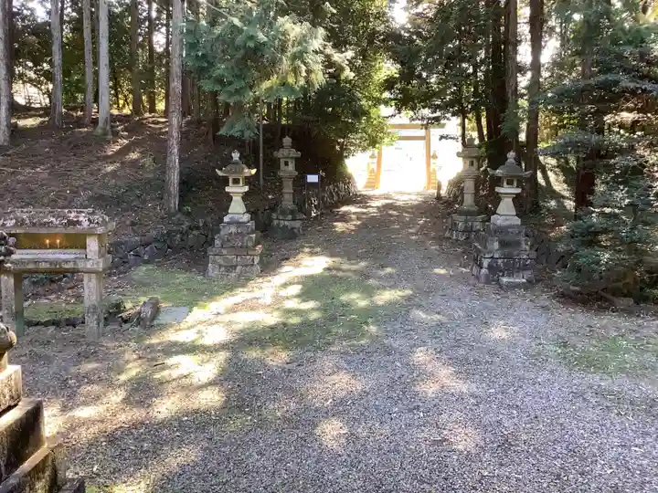 神明白山社相殿(杁下)のその他建物