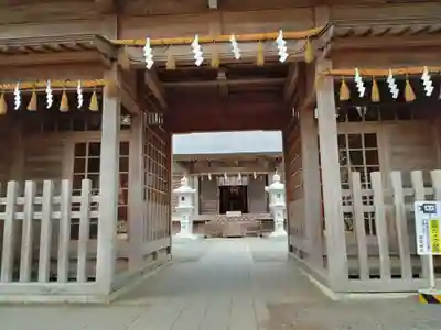 淺間神社（忍野八海）の山門・神門