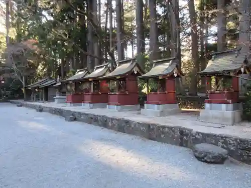 北口本宮冨士浅間神社の末社・摂社