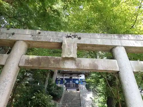 蜂穴神社（石清尾八幡宮末社）の鳥居