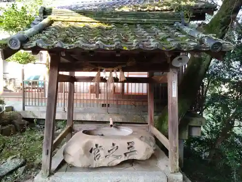 波多岐神社の手水舎