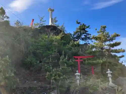 能生白山神社末社厳島神社の景色