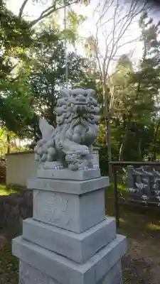 籠守勝手神社(木曽川町黒田)の狛犬