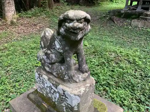 八重垣刑部神社の狛犬