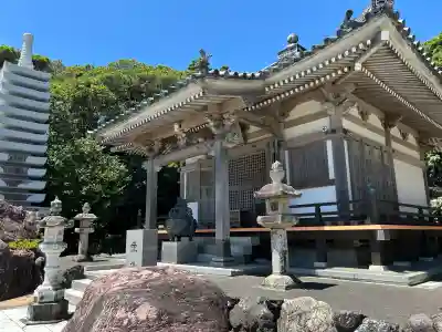 金剛福寺の{uncategorized: "未分類", other: "その他", undefined: "問題あり", building: "その他建物", grave: "お墓", sacred_gate: "鳥居", guardian: "狛犬", statue: "像", buddha: "仏像", history: "歴史", nature: "自然", garden: "庭園", animal: "動物", pagoda: "塔", temizu: "手水舎", mountain_gate: "山門・神門", sanctuary: "本殿・本堂", subordinate: "末社・摂社", art: "芸術", scenery: "景色", jizo: "地蔵", ema: "絵馬", goshuin: "御朱印", omikuji: "おみくじ", items: "授与品その他", amulet: "お守り", goshuincho: "御朱印帳", eats: "食事", festival: "お祭り", votive_dance: "神楽", shichigosan: "七五三参", wedding: "結婚式", experience: "体験その他", initially: "初詣", around: "周辺", anti_infection: "感染症対策"}