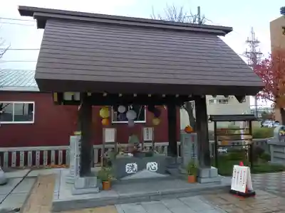 新川皇大神社の手水舎