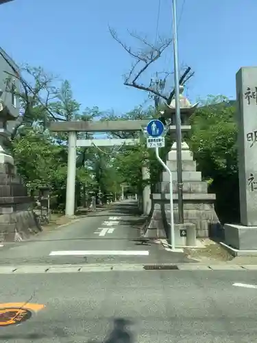 神明社の鳥居