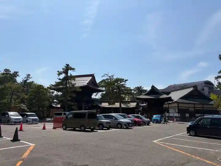 白山神社の{uncategorized: "未分類", other: "その他", undefined: "問題あり", building: "その他建物", grave: "お墓", sacred_gate: "鳥居", guardian: "狛犬", statue: "像", buddha: "仏像", history: "歴史", nature: "自然", garden: "庭園", animal: "動物", pagoda: "塔", temizu: "手水舎", mountain_gate: "山門・神門", sanctuary: "本殿・本堂", subordinate: "末社・摂社", art: "芸術", scenery: "景色", jizo: "地蔵", ema: "絵馬", goshuin: "御朱印", omikuji: "おみくじ", items: "授与品その他", amulet: "お守り", goshuincho: "御朱印帳", eats: "食事", festival: "お祭り", votive_dance: "神楽", shichigosan: "七五三参", wedding: "結婚式", experience: "体験その他", initially: "初詣", around: "周辺", anti_infection: "感染症対策"}