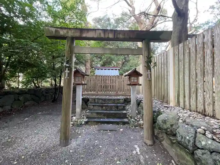 日保見山八幡宮の{uncategorized: "未分類", other: "その他", undefined: "問題あり", building: "その他建物", grave: "お墓", sacred_gate: "鳥居", guardian: "狛犬", statue: "像", buddha: "仏像", history: "歴史", nature: "自然", garden: "庭園", animal: "動物", pagoda: "塔", temizu: "手水舎", mountain_gate: "山門・神門", sanctuary: "本殿・本堂", subordinate: "末社・摂社", art: "芸術", scenery: "景色", jizo: "地蔵", ema: "絵馬", goshuin: "御朱印", omikuji: "おみくじ", items: "授与品その他", amulet: "お守り", goshuincho: "御朱印帳", eats: "食事", festival: "お祭り", votive_dance: "神楽", shichigosan: "七五三参", wedding: "結婚式", experience: "体験その他", initially: "初詣", around: "周辺", anti_infection: "感染症対策"}