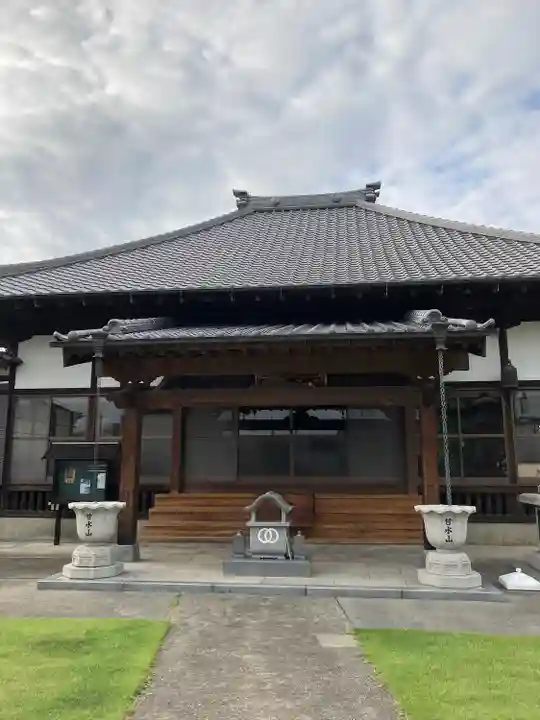 西蔵院の本殿・本堂