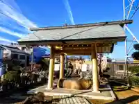 神明社の手水舎