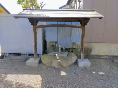 彌五騰社（矢作）の手水舎
