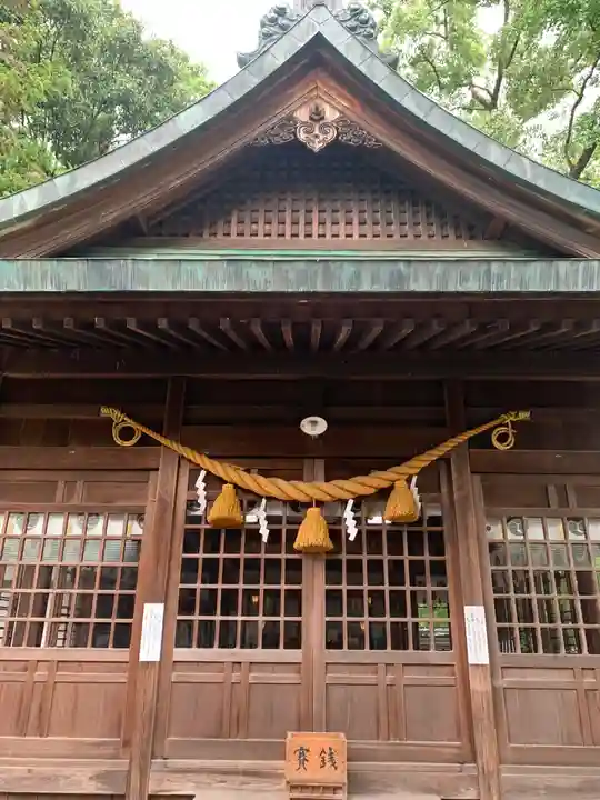 挙母神社の本殿・本堂