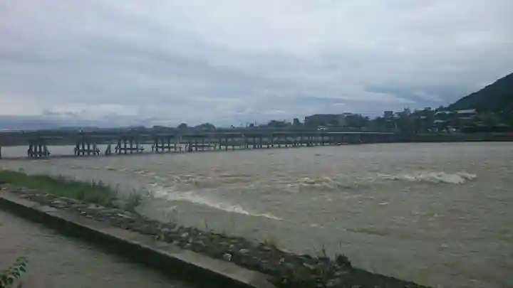 亀峰山平成院の周辺