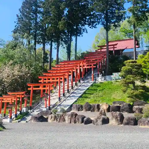 高屋敷稲荷神社の{uncategorized: "未分類", other: "その他", undefined: "問題あり", building: "その他建物", grave: "お墓", sacred_gate: "鳥居", guardian: "狛犬", statue: "像", buddha: "仏像", history: "歴史", nature: "自然", garden: "庭園", animal: "動物", pagoda: "塔", temizu: "手水舎", mountain_gate: "山門・神門", sanctuary: "本殿・本堂", subordinate: "末社・摂社", art: "芸術", scenery: "景色", jizo: "地蔵", ema: "絵馬", goshuin: "御朱印", omikuji: "おみくじ", items: "授与品その他", amulet: "お守り", goshuincho: "御朱印帳", eats: "食事", festival: "お祭り", votive_dance: "神楽", shichigosan: "七五三参", wedding: "結婚式", experience: "体験その他", initially: "初詣", around: "周辺", anti_infection: "感染症対策"}