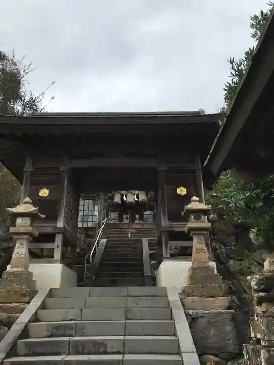 野白神社の山門・神門