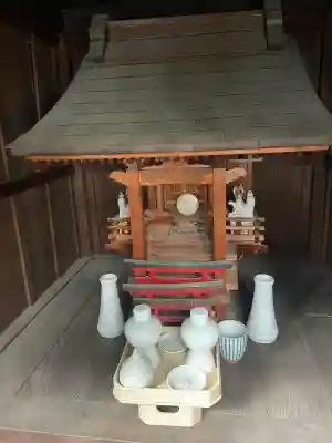 幸久稲荷神社(御穂鹿嶋神社境外社)の{uncategorized: "未分類", other: "その他", undefined: "問題あり", building: "その他建物", grave: "お墓", sacred_gate: "鳥居", guardian: "狛犬", statue: "像", buddha: "仏像", history: "歴史", nature: "自然", garden: "庭園", animal: "動物", pagoda: "塔", temizu: "手水舎", mountain_gate: "山門・神門", sanctuary: "本殿・本堂", subordinate: "末社・摂社", art: "芸術", scenery: "景色", jizo: "地蔵", ema: "絵馬", goshuin: "御朱印", omikuji: "おみくじ", items: "授与品その他", amulet: "お守り", goshuincho: "御朱印帳", eats: "食事", festival: "お祭り", votive_dance: "神楽", shichigosan: "七五三参", wedding: "結婚式", experience: "体験その他", initially: "初詣", around: "周辺", anti_infection: "感染症対策"}