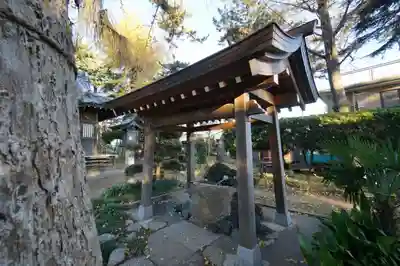 茂侶神社の手水舎